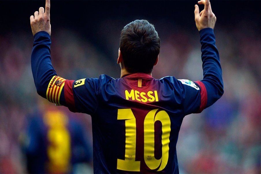 Leo Messi Leo Messi in his stage with FC Barcelona in 2012