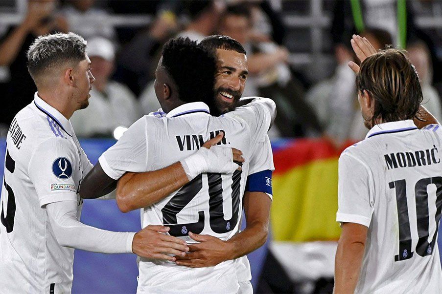 Real Madrid El Real Madrid venció 2-0 al Eintracht en la Supercopa de Europa