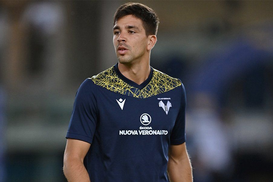 Gio Simeone Gio Simeone forward Hellas Verona