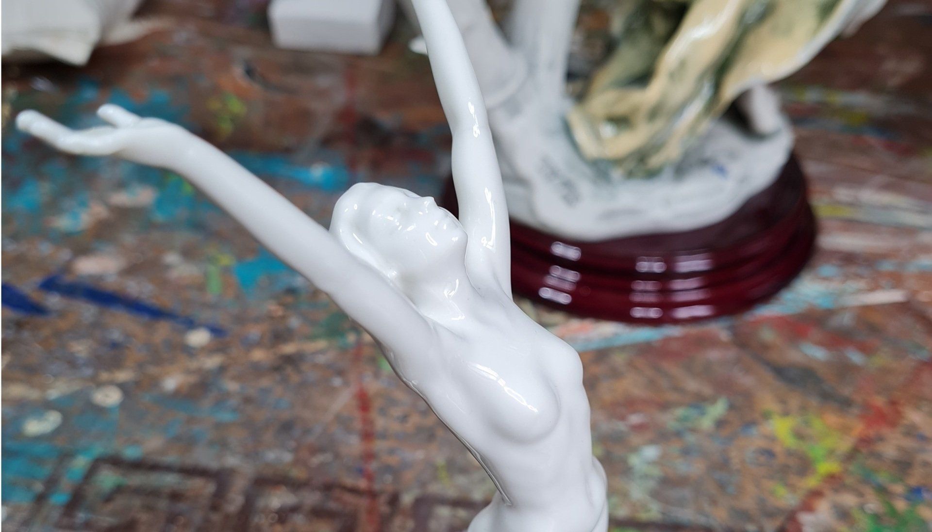 Wir restaurieren Professionell Porzellan, Porzellanvasen, Porzellan -Objekten, Porzellanfiguren, Kunstgegenstände, Gebrauchsgegenstände, Thomas, Villeroy, Boch, Hutschenreuther, Reproduktion