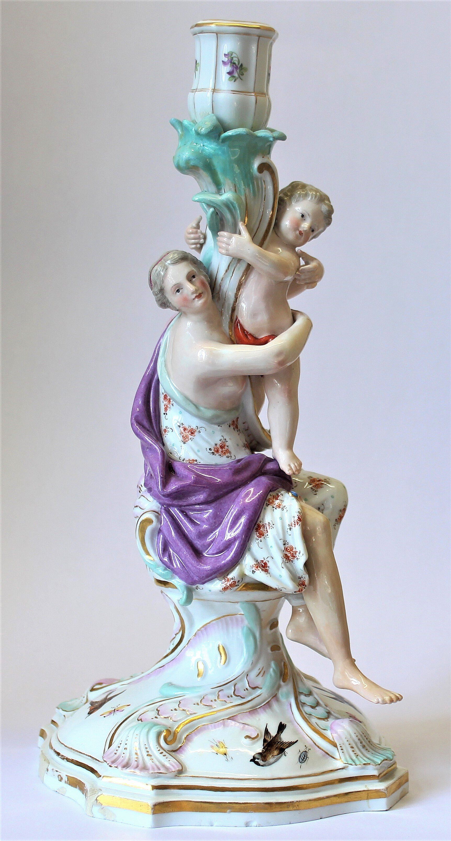 Restauration/Reparatur von Porzellan/Porzellanflasche. Spezielle Modellierungsmassen zur Bearbeitung von Porzellan. Spezielle Verfahren zum Kleben von Porzellan. Flasche 1880 n.Chr. aus Peru restaurieren. Atelier Porzellanbearbeitung.