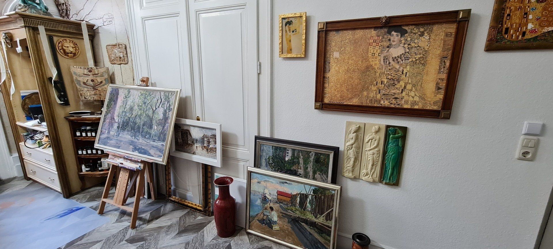 Wir restaurieren professionell Ton, Tonvasen, Ton-Objekten, Terrakotta-Figuren, Kunstgegenstände, Gebrauchsgegenstände Terrakotta, Terrakottavasen, Terrakotta, Töpfe, Restauration, Ton restaurieren, Tonfiguren reparieren, Tonrestaurator, Terrakottarestaurator, Antiquitäten, Antik, Restaurator, Kunsthandwerk, Restauration, reparieren