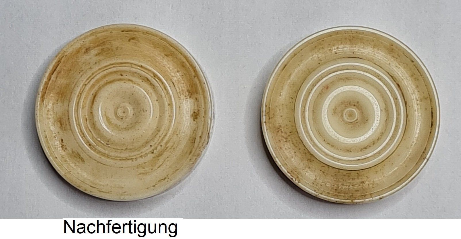 Nachfertigen von einem Spielstein aus Elfenbein. Der Kunde war positiv überrascht, dass die Nachfertigung vollständig passend in Gewicht, Aussehen und Haptik ist. Wir sind in der Lage fast jedes Objekt egal aus welchem Material exakt zu duplizieren.