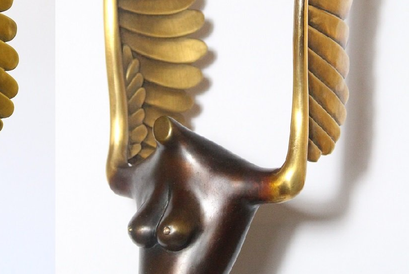 Reparatur Bronzefigur, Richten der Figur in ursprünglicher Form, feinschleifen, polieren, Fachmännisches Verschweißen, Fräsen, schleifen der Nahtstelle.