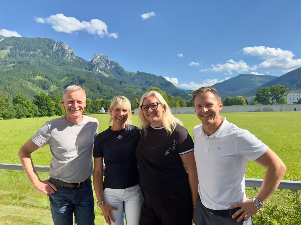 The reminiscence effect of positive experiences The reminiscence effect of positive experiences