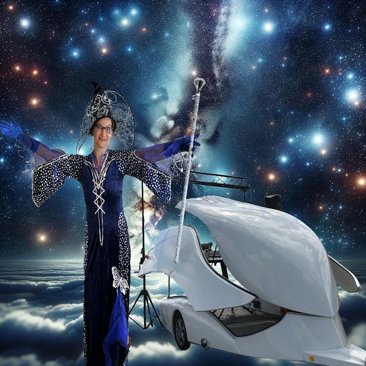 Kinderclown Köln - Nicoletta von Wolkenlos - Die Zauberfee aus dem Märchenland mit dem Kinderparty Show Truck Kinderclown Köln - Nicoletta von Wolkenlos - Die Zauberfee aus dem Märchenland mit dem Kinderparty Show Truck