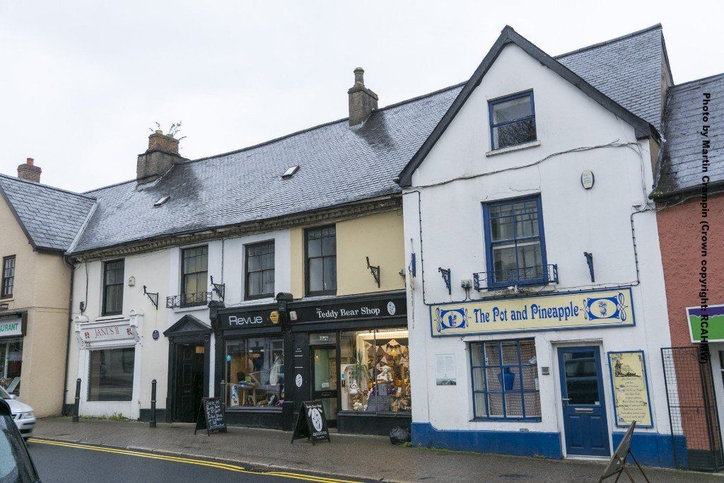 Gunter shop fronts today Gunter shop fronts today