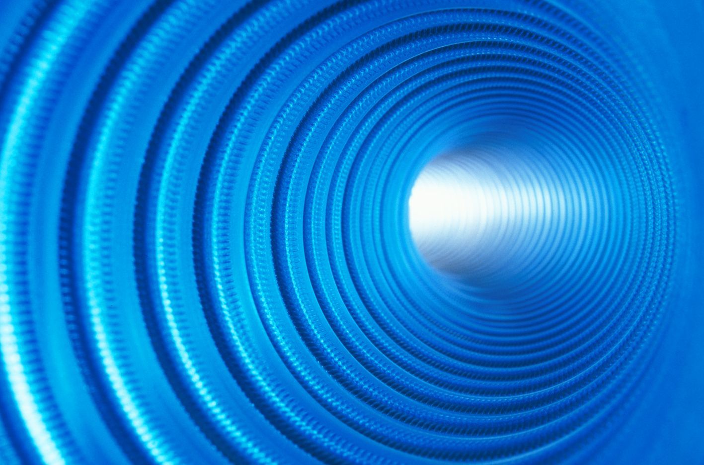 Licht, Licht Kanal, Licht am Ende des Tunnels, Tiefe, Lichtleiter, blau, Schlauch, Blick ins Ungewisse, unendlich,