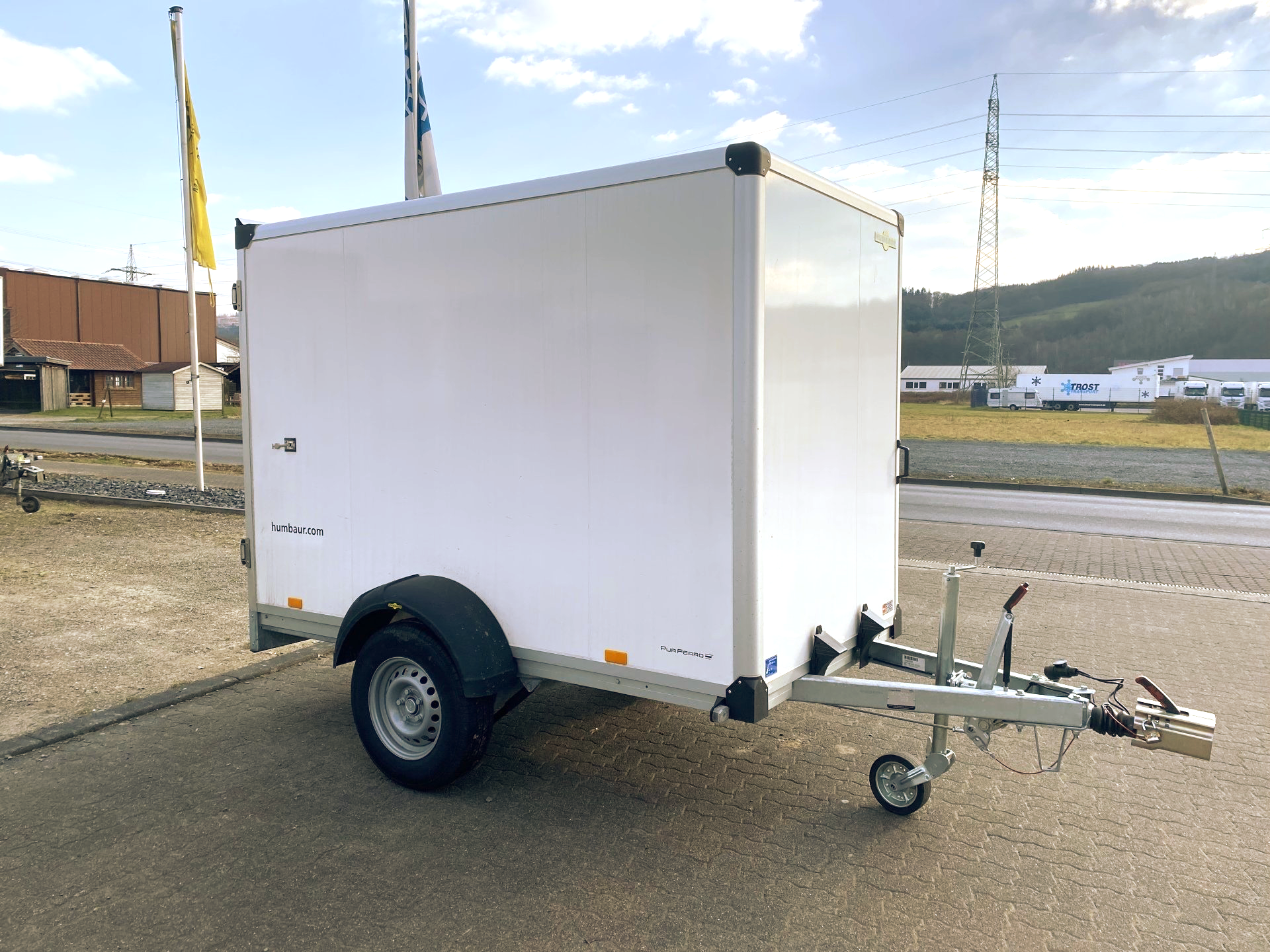 Wir haben 3 Motorradanhänger für 2 Bikes Motorradanhänger für 2 Bikes