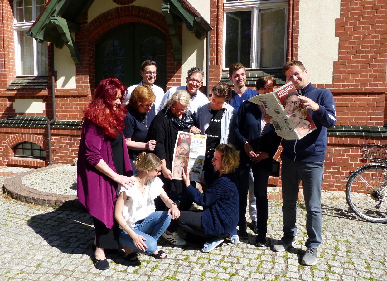 Mitarbeiter Kliniken Beelitz mit Covergate