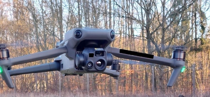Drohne im Einsatz bei Drohnenvermessung im Wald