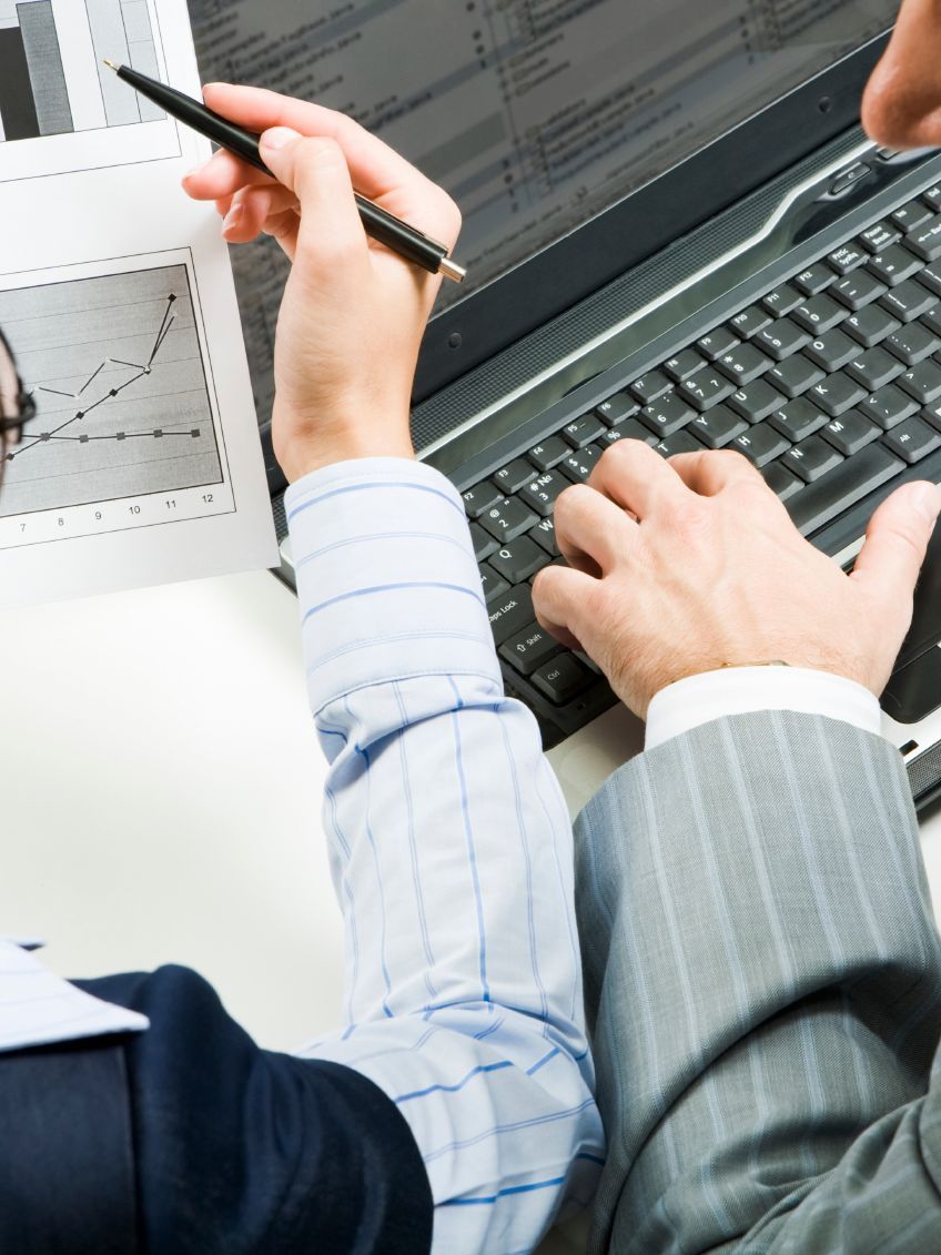 Analyse et compréhension de la stratégie digitale et marketing. Analyser la stratégie de l'entrperise, analyser le sens marketing, analyser le sens digitale, analyser l'informatique de gestion et de l'innovation.La gestion commerciale repose sur l'ensemble des tâches liées à l'activité commerciale d'une entreprise. Elle permet de définir une stratégie visant à fixer ses prix de vente, suivre l'évolution des ventes réalisées ainsi que de recueillir des informations sur les clients et fournisseurs de l'entrepriseLa gestion commerciale repose sur l'ensemble des tâches liées à l'activité commerciale d'une entreprise. Elle permet de définir une stratégie visant à fixer ses prix de vente, suivre l'évolution des ventes réalisées ainsi que de recueillir des informations sur les clients et fournisseurs de l'entreprise