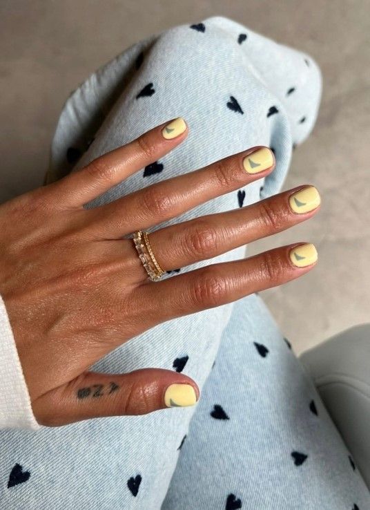 manicura-minimalista