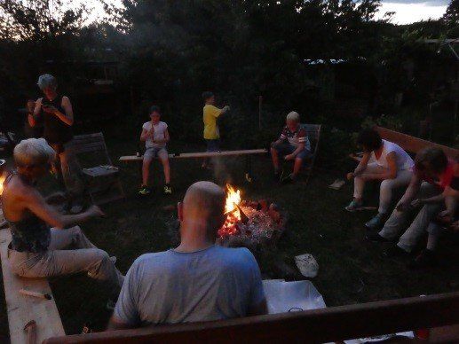 gemütliches Beisammensein am Lagerfeuer