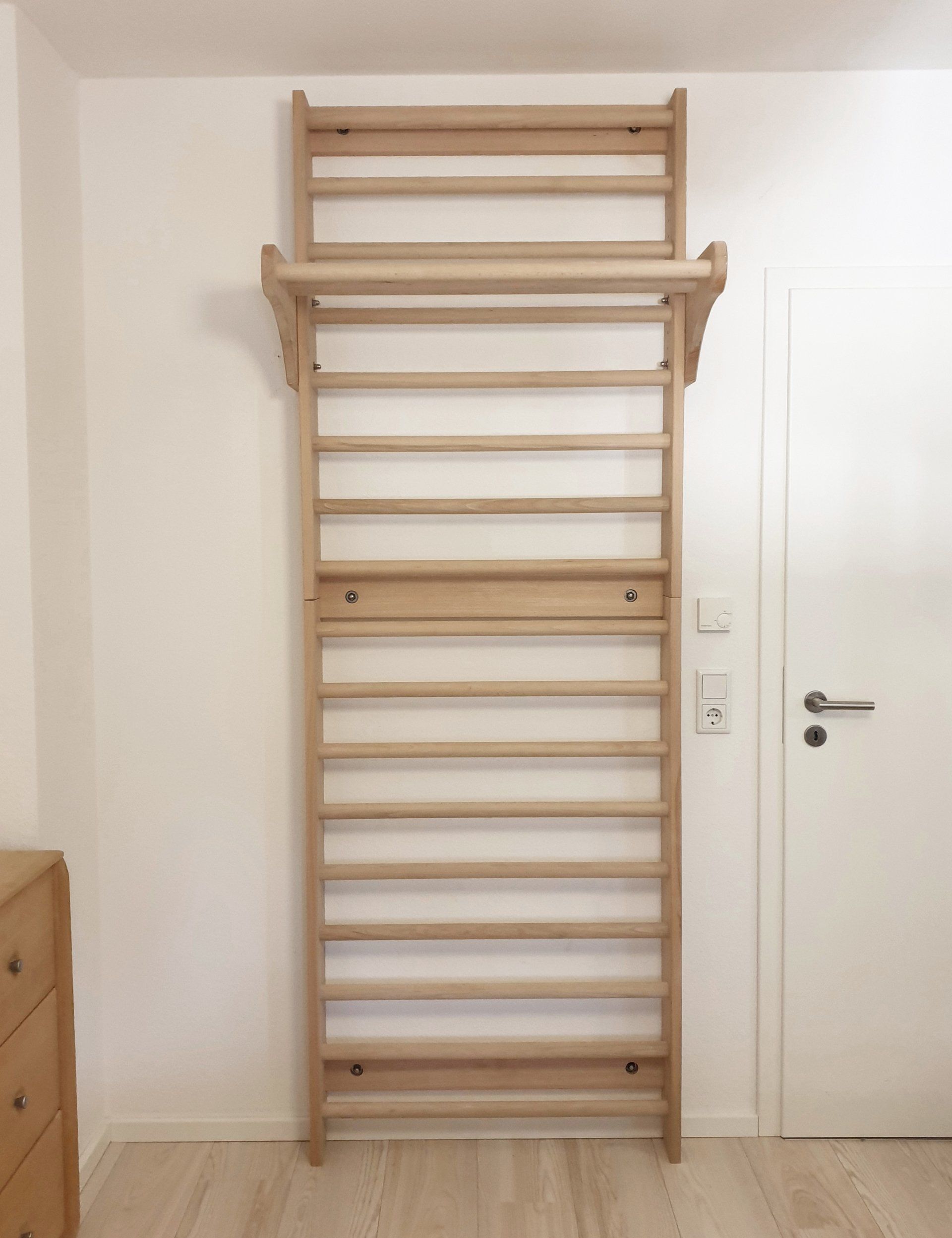 Sprossenwand aus Massivholz