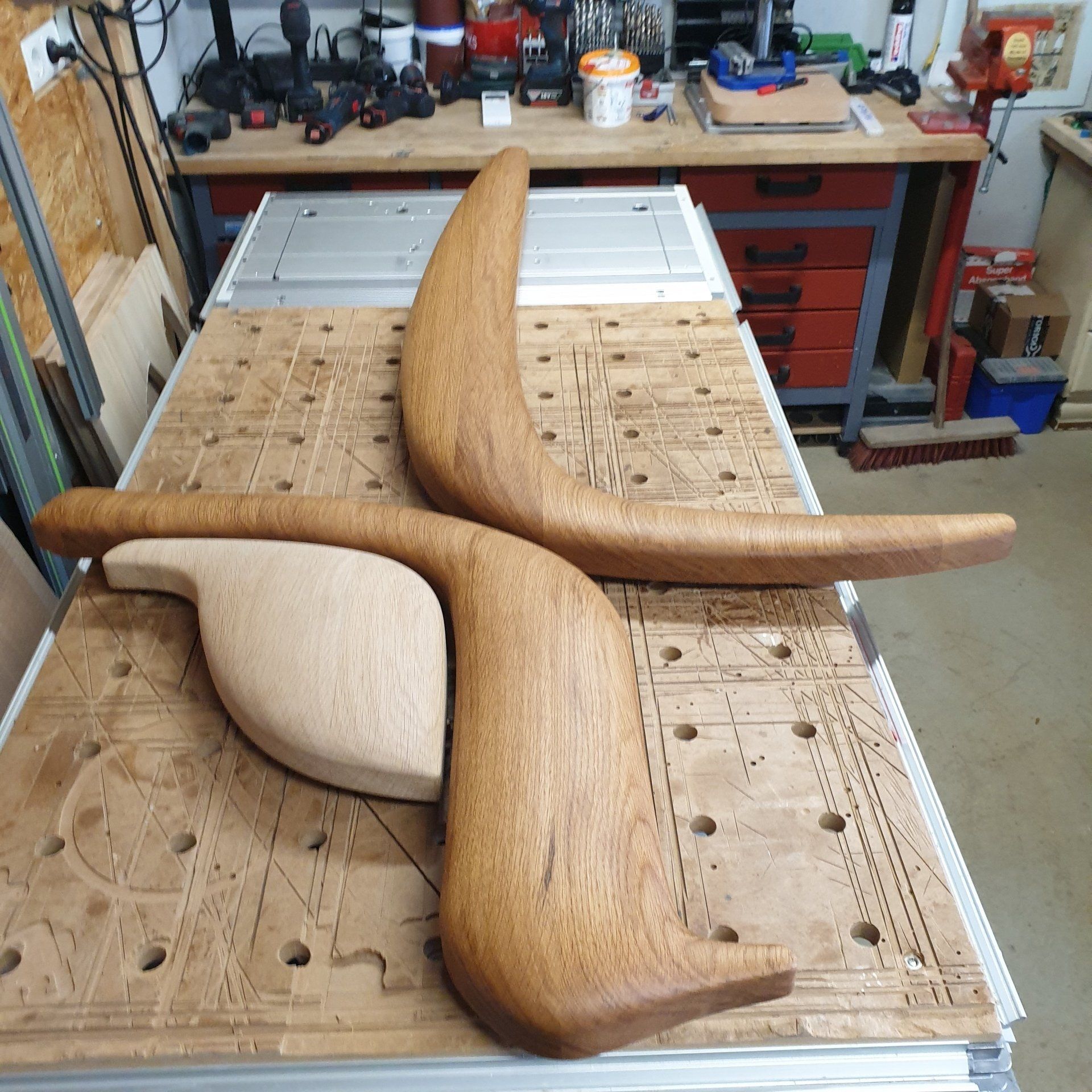 Holzkreuz aus Eiche für Kirche