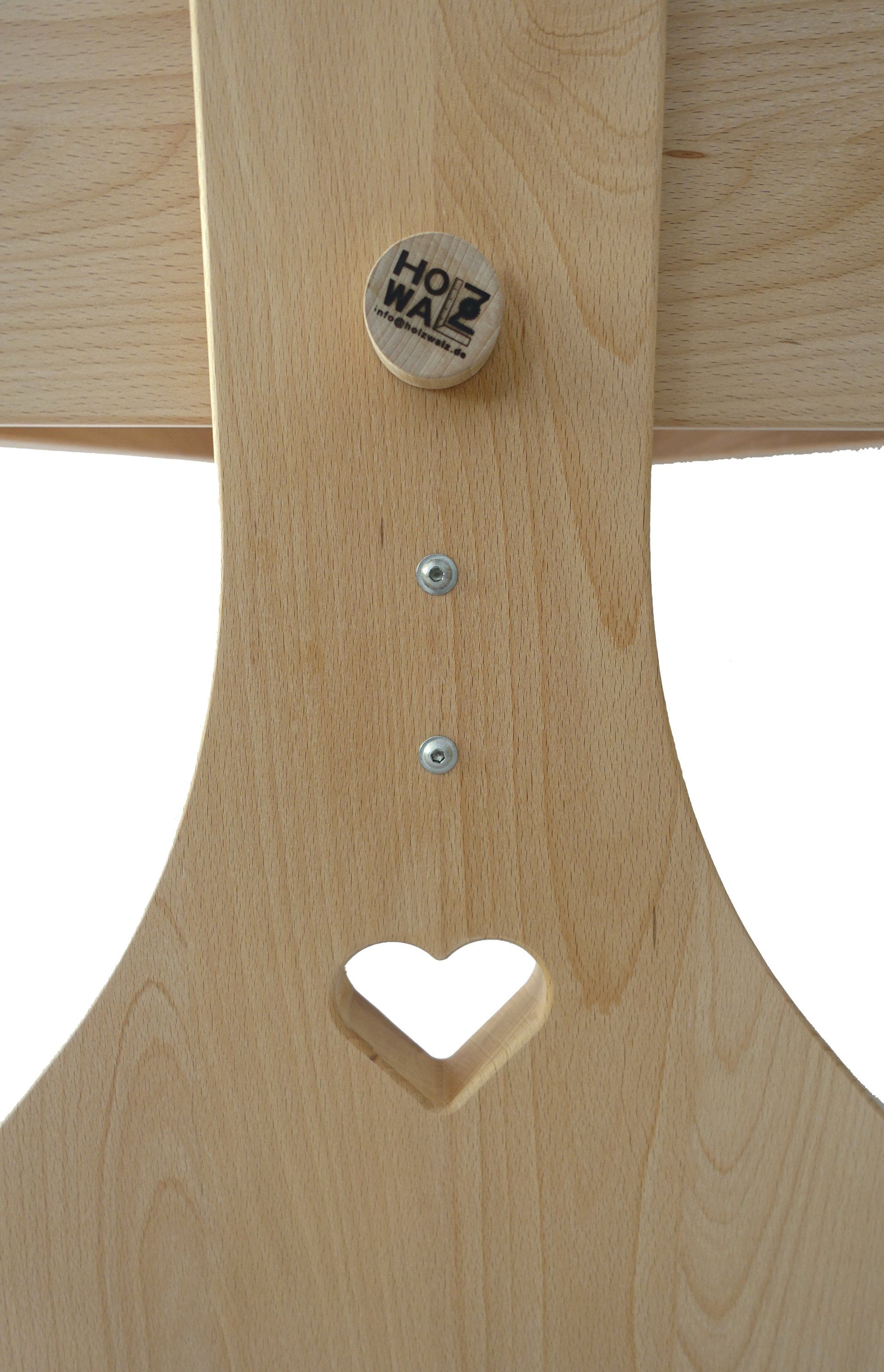 Wiege mit Herz aus Holz