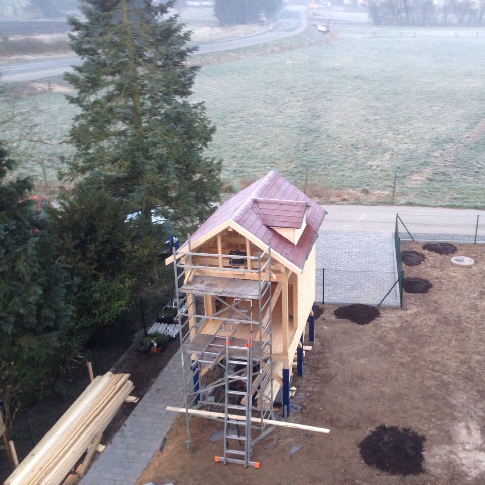 Stelzenhaus für Kinder Bauphase