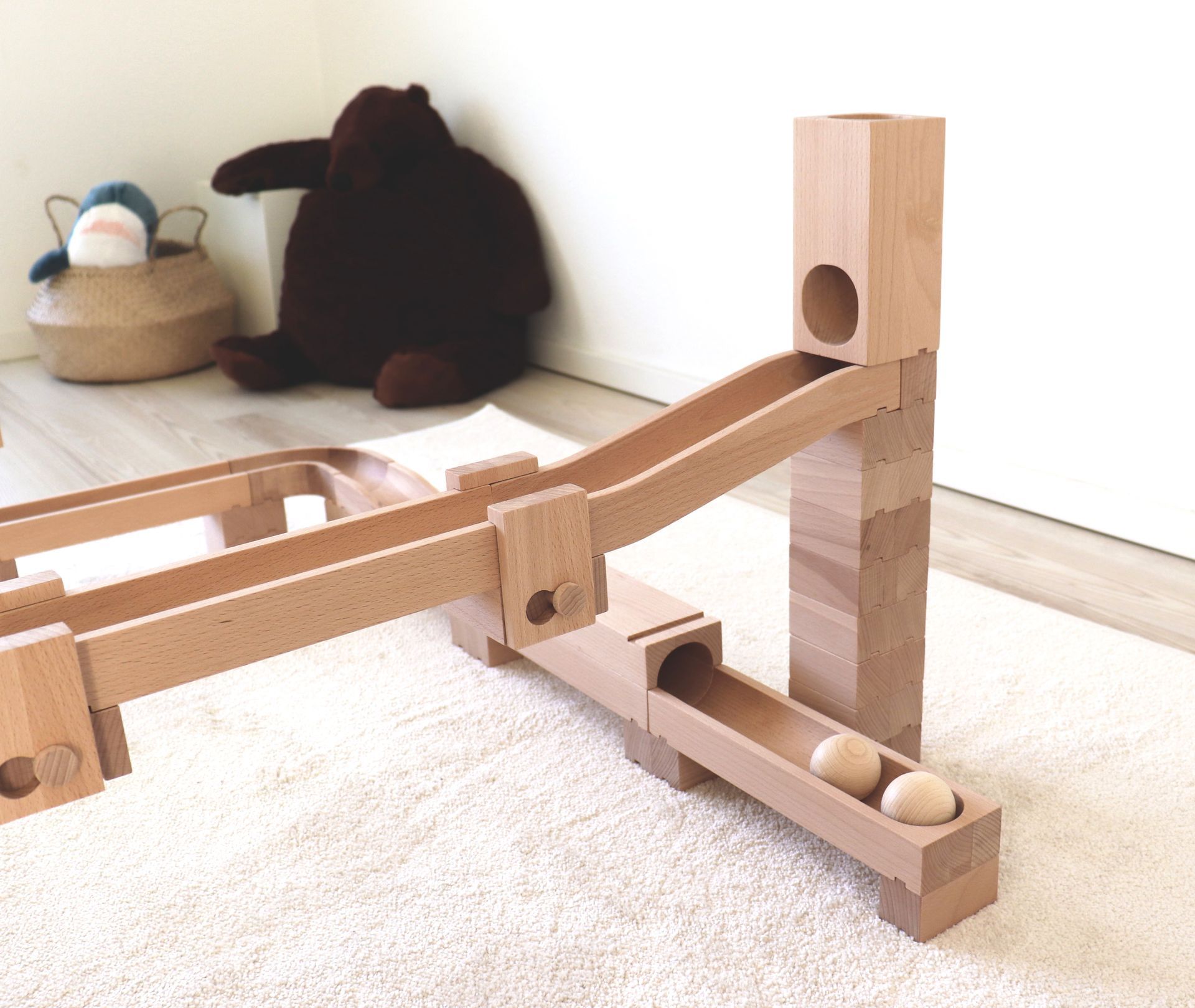 Mumelbahn aus Holz für Kleinkinder