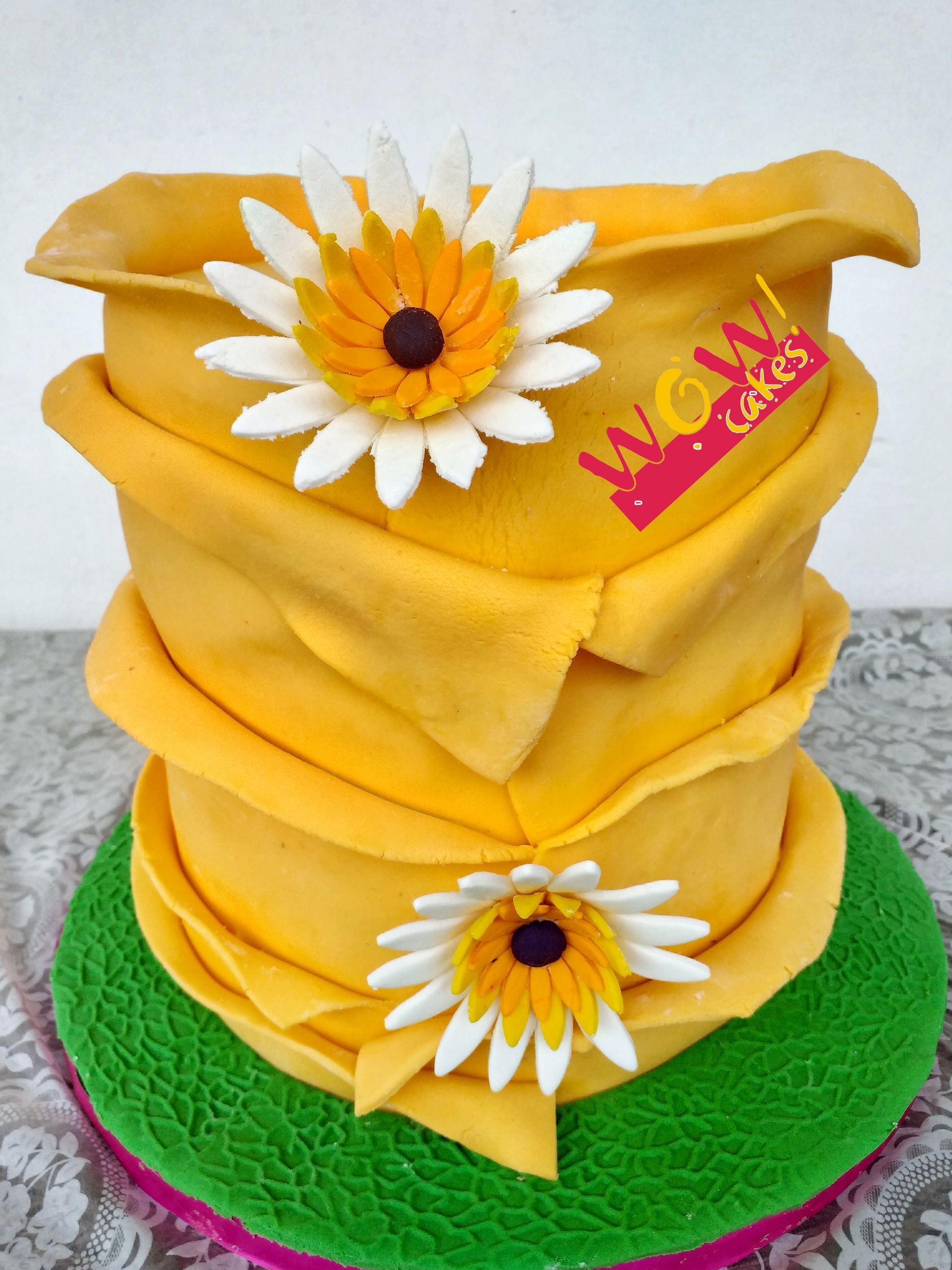 Elegant Sunflower Cake for Women