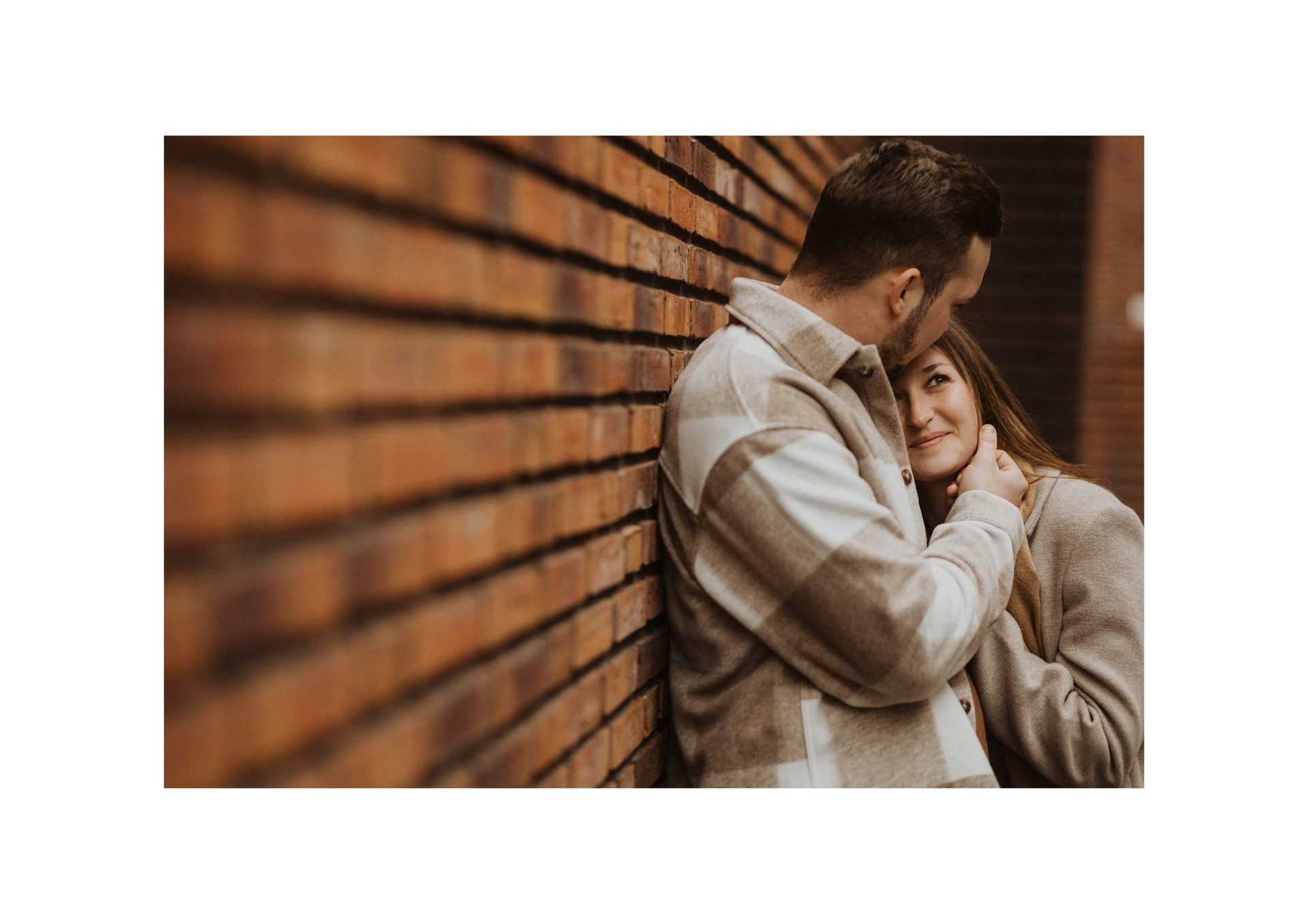 Verlobungsfotos in Venlo – Lisa & Marcels besondere Momente Entdecke Lisa & Marcels Verlobungsshooting in Venlo: Authentische, spontane Fotos und unvergessliche Momente vor ihrem großen Tag.
