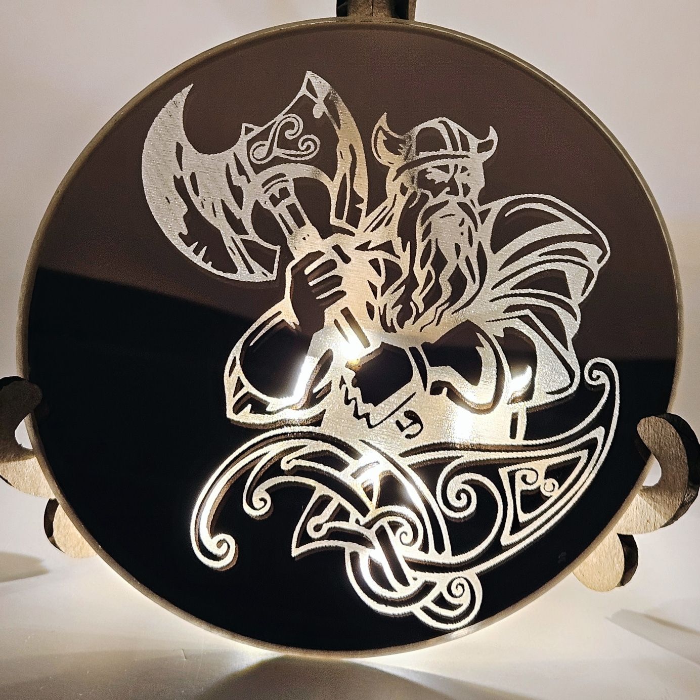 Spiegel mit Wunschmotiv gelasert