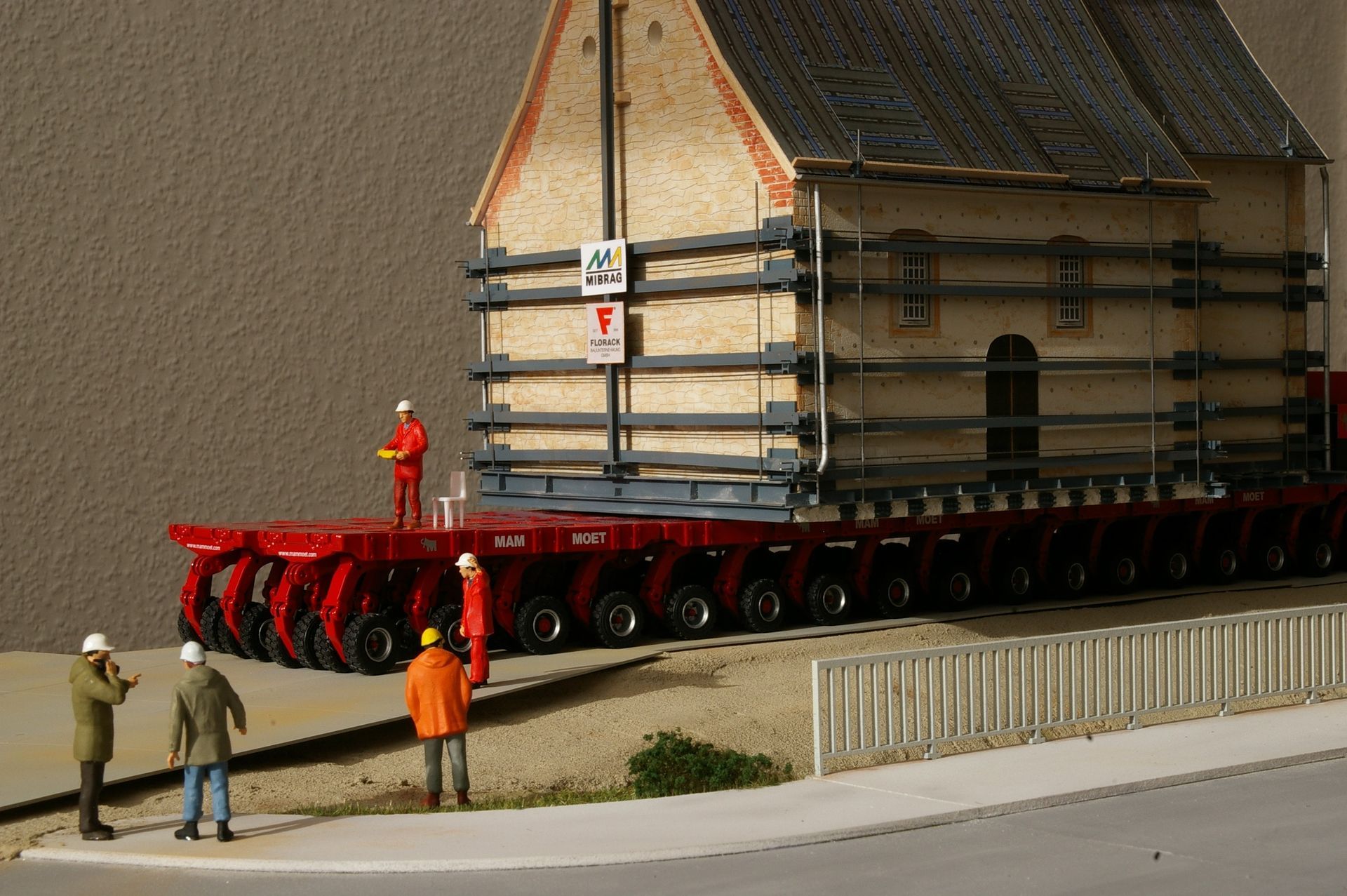 Eine Kirche zieht um 1:50 Bild Eine Kirche zieht um 1:50