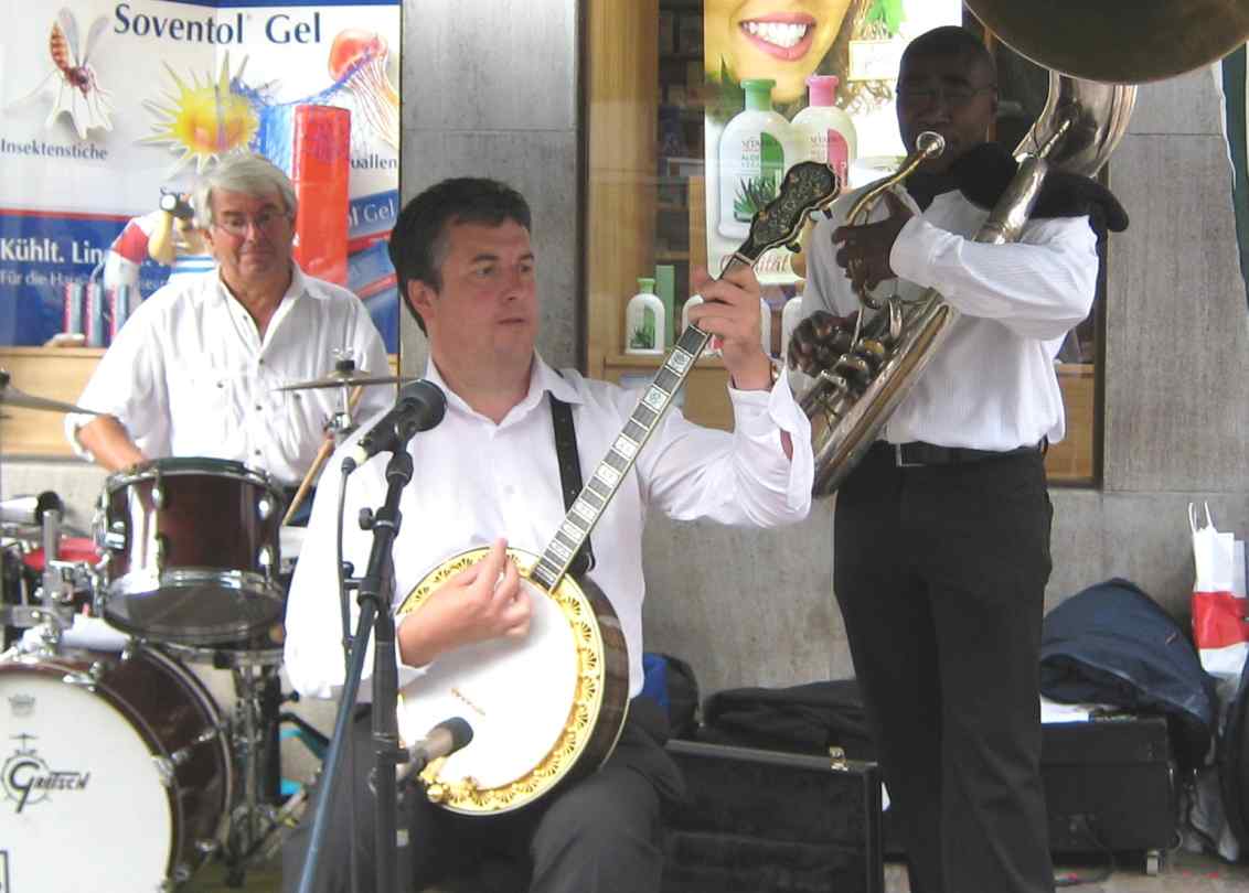 Sean Moyses, Clive Fenton