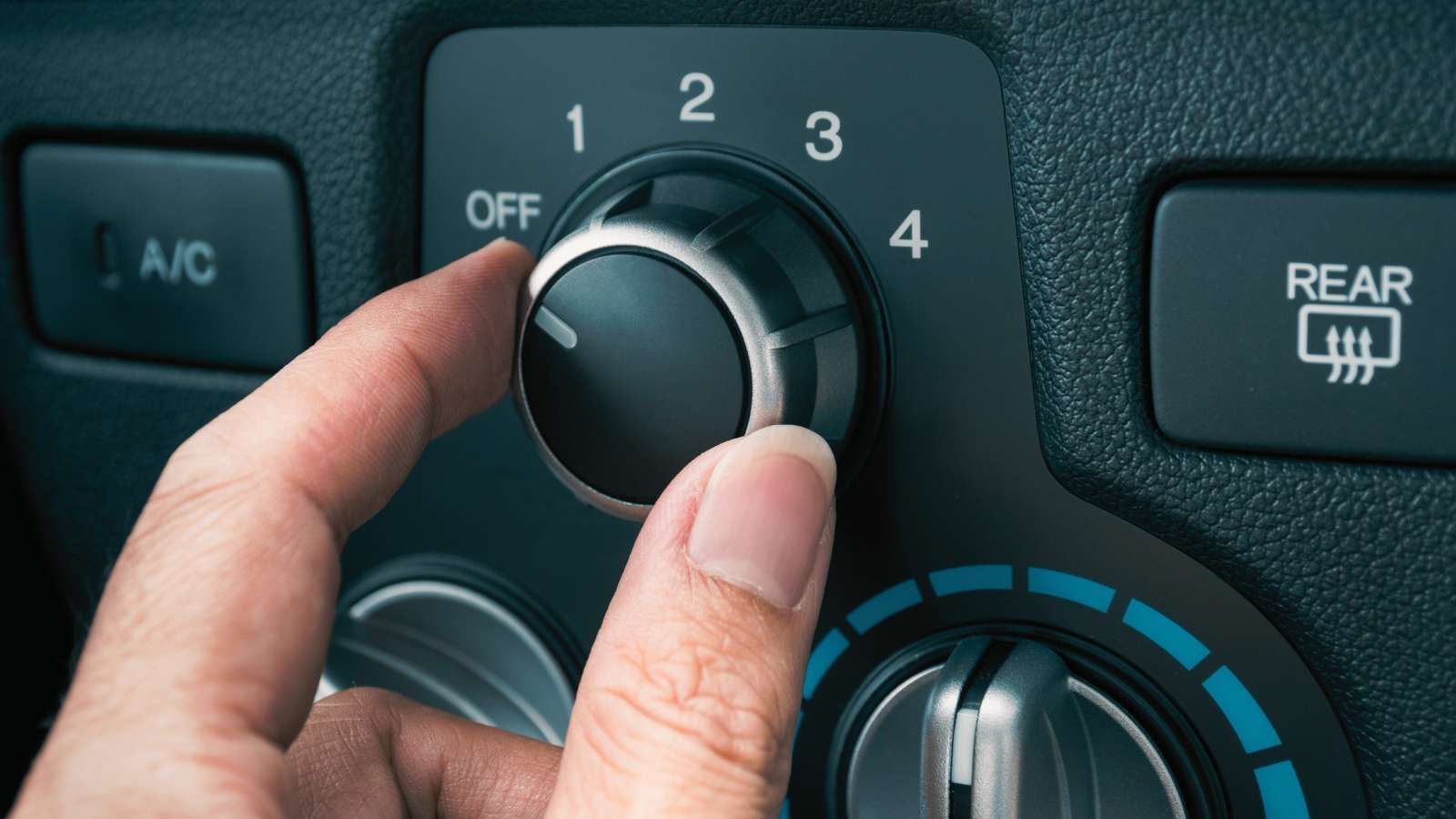 Lavado a mano interior SAUCOM