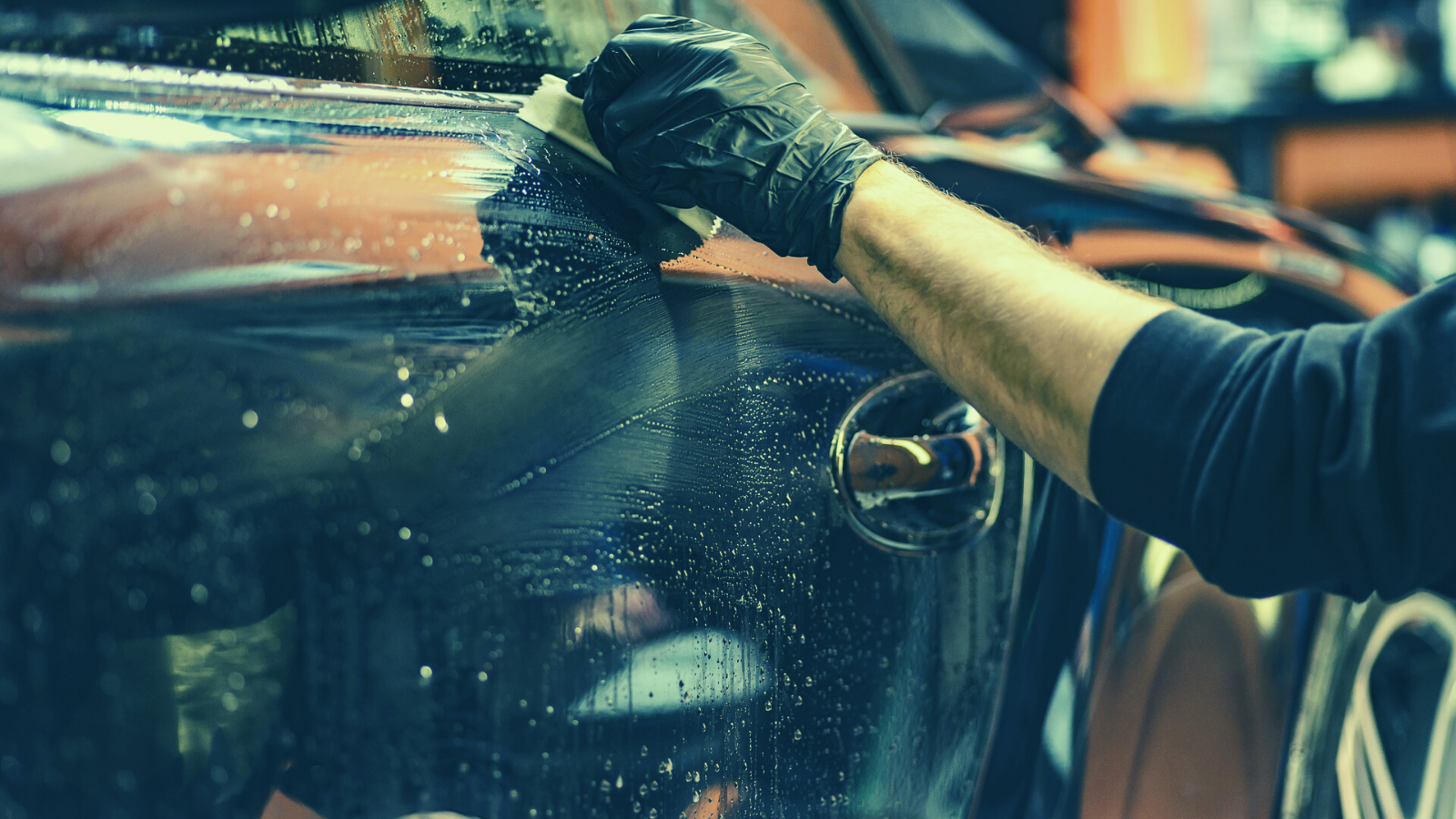 Lavado a mano del vehículo