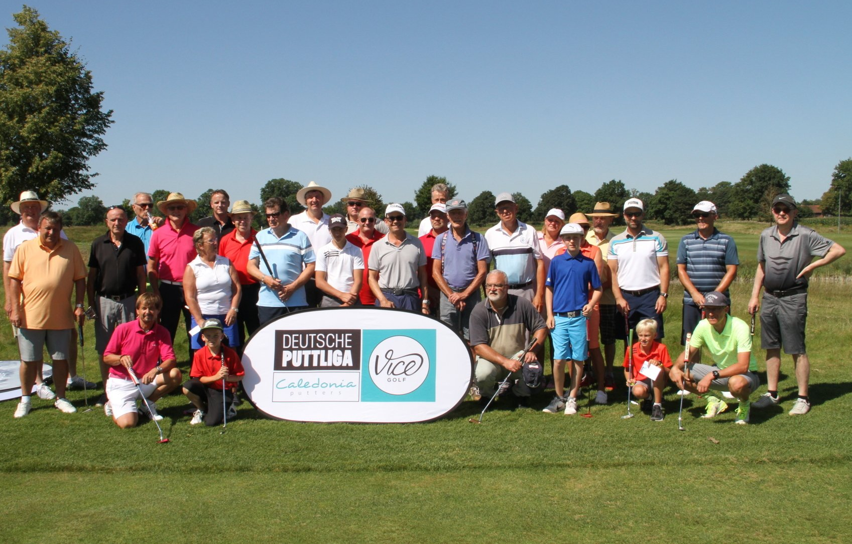 Gruppenfoto: Teilnehmer bei Regionalfinale Süd in Open.9 Golf Eichenried