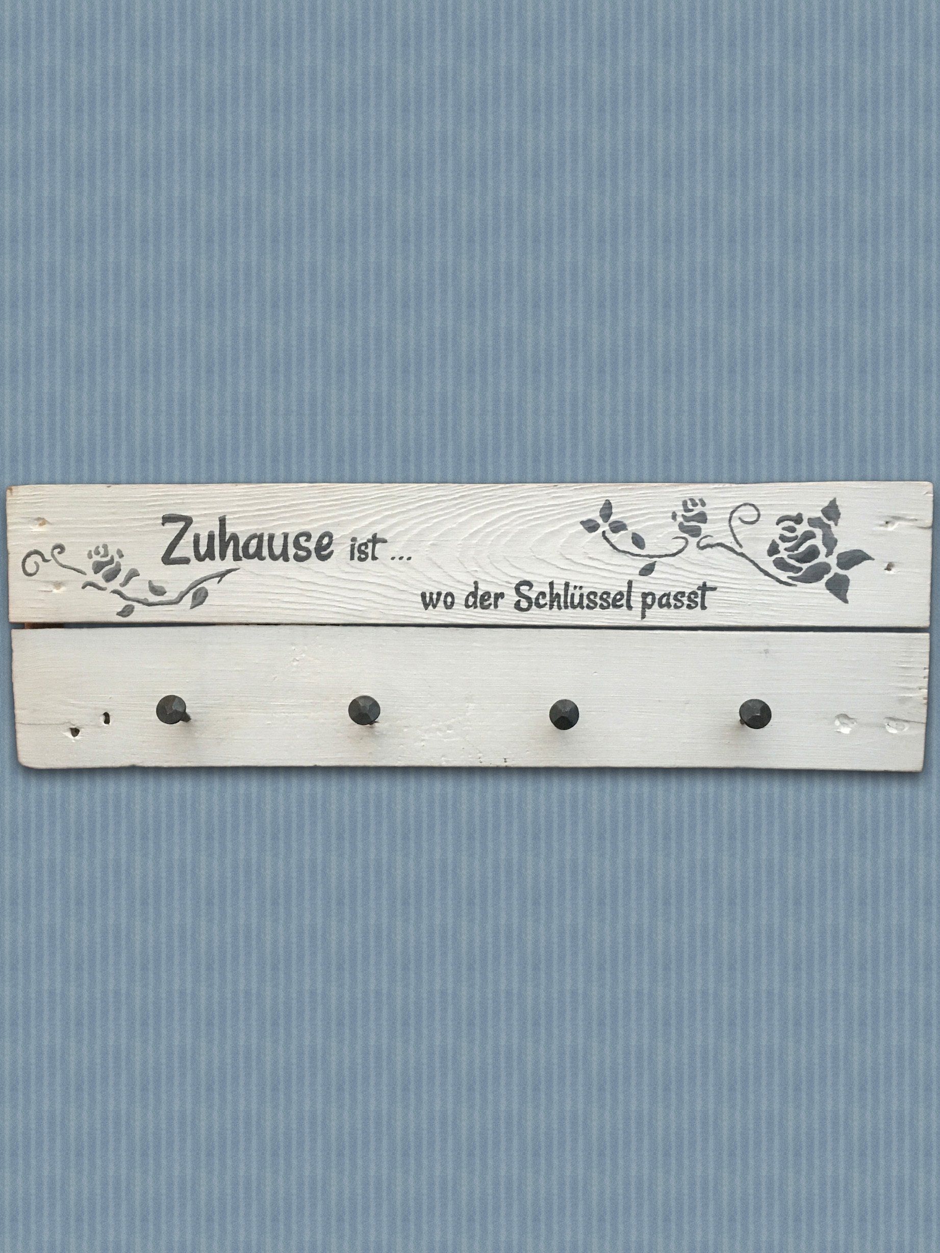 Schlüsselbord aus Palettenholz mit Nägeln handgeschmiedet, 46cm breit x 15cm hoch