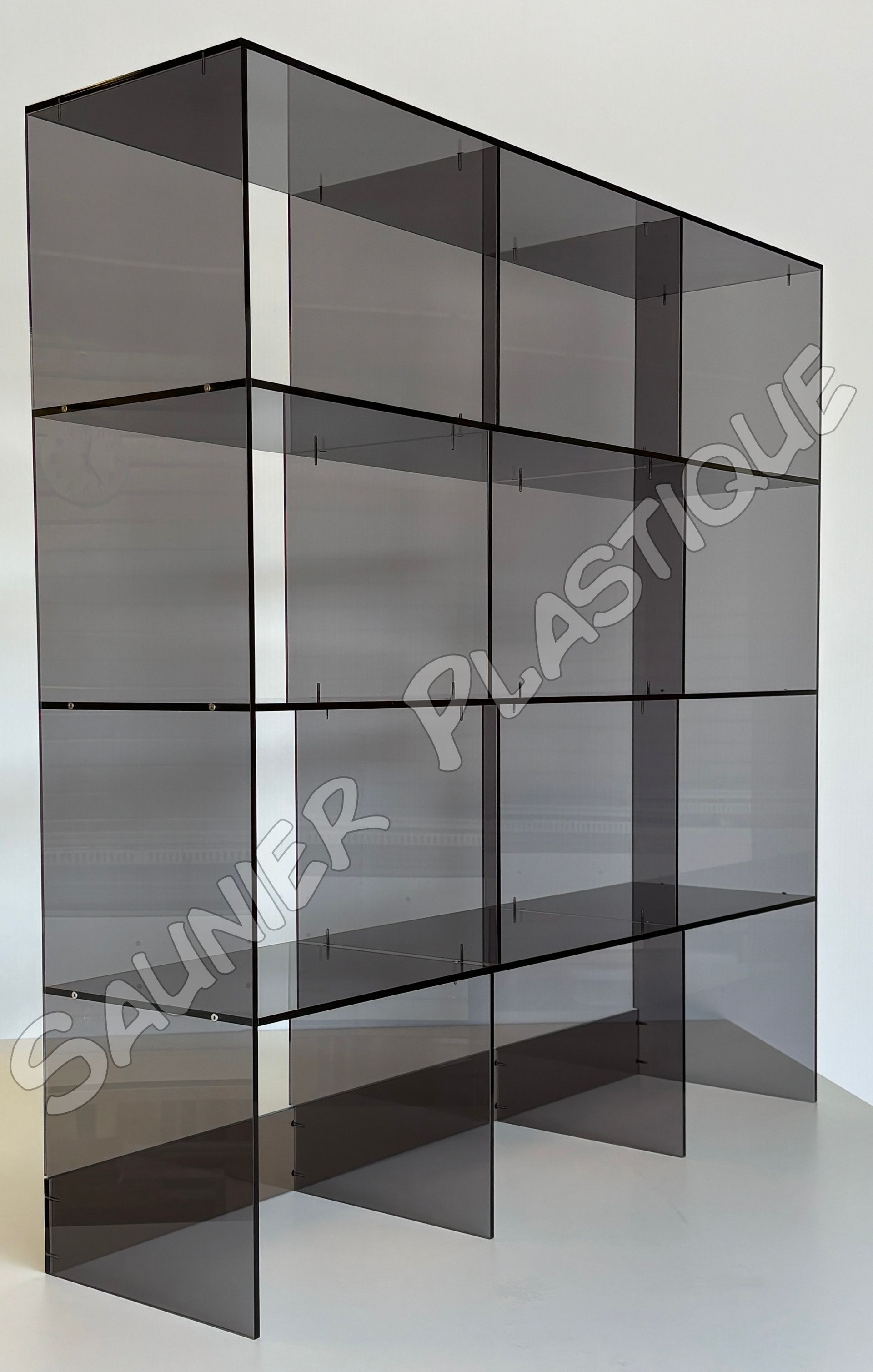 Etagère en Plexiglas