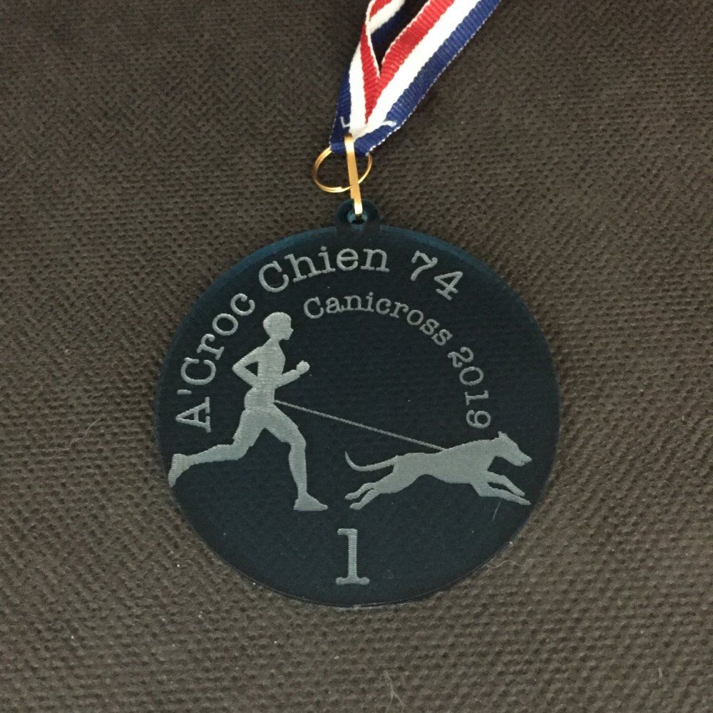 médailles trophées club canin