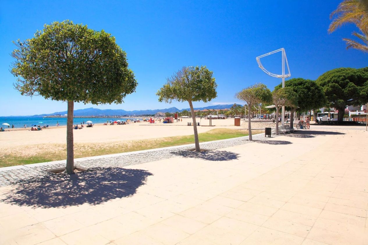 Playa-en-cambrils Playa-de-cambrils