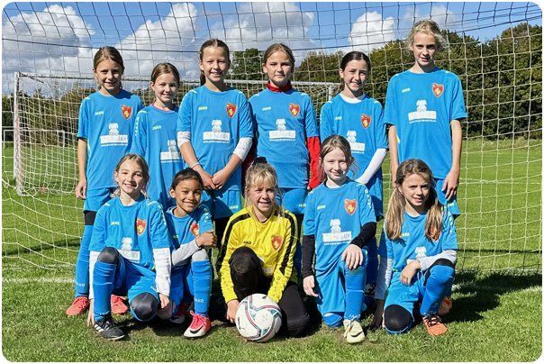 Bild der C-Juniorinnen 2021 folgt Fußball Verein für Mädchen