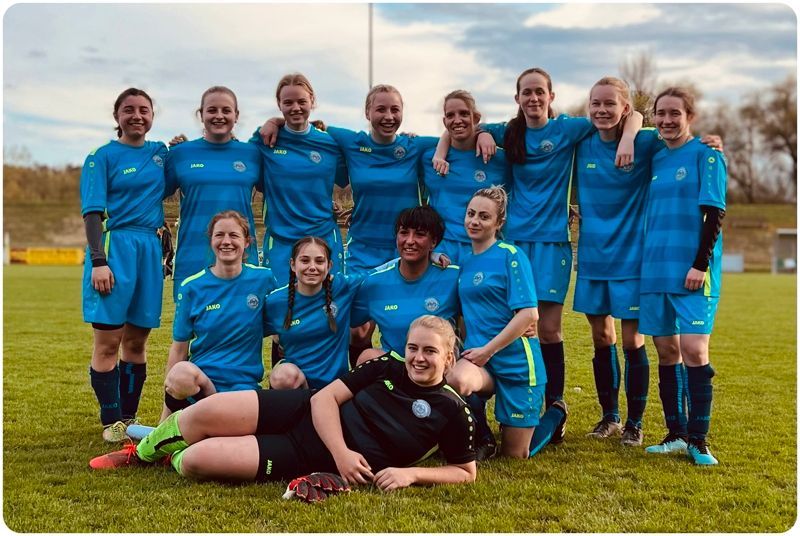 Bild der C-Juniorinnen 2021 folgt Fußball Verein für Mädchen