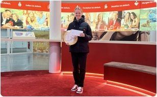 Sparkasse Regensburg spendet für Mädchenfußball