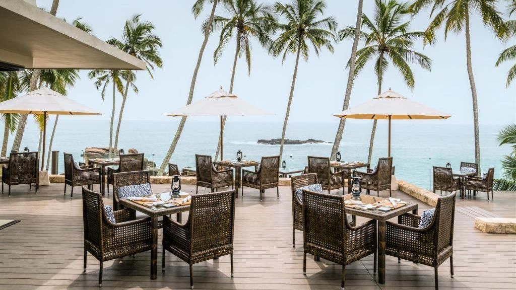 Anantara Peace Haven Tangalla Blick von dr Restaurantterrasse des Anantara Peace Haven Resort auf den Indischen Ozean an der Südküste Sri Lankas