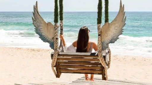 Angel Beach Unawatuna Schaukel mit Englesflügel am Strand vom Angel Beach Unawatuna