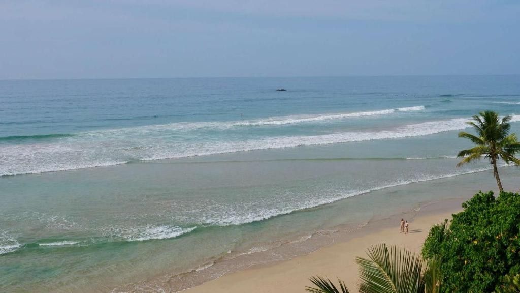 Coast 67 Boutiquehotel Ahangama Blick vom Coast 67 Boutiquehotel auf den Strand von Ahangama und die Brandung des Indischen Ozeans