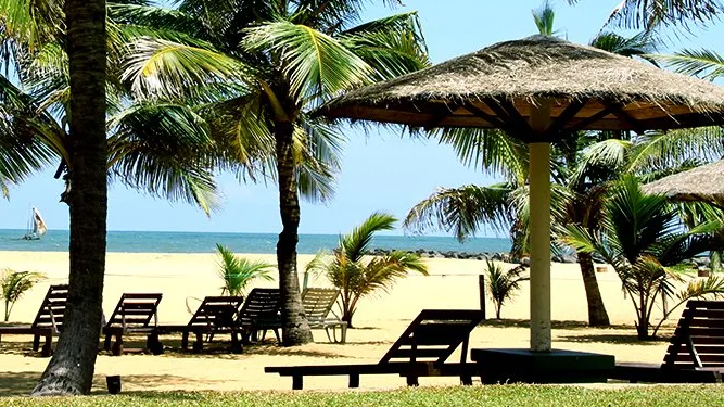 Der Strand von Negombo am Goldi Sands Hotel in Sri Lanka
