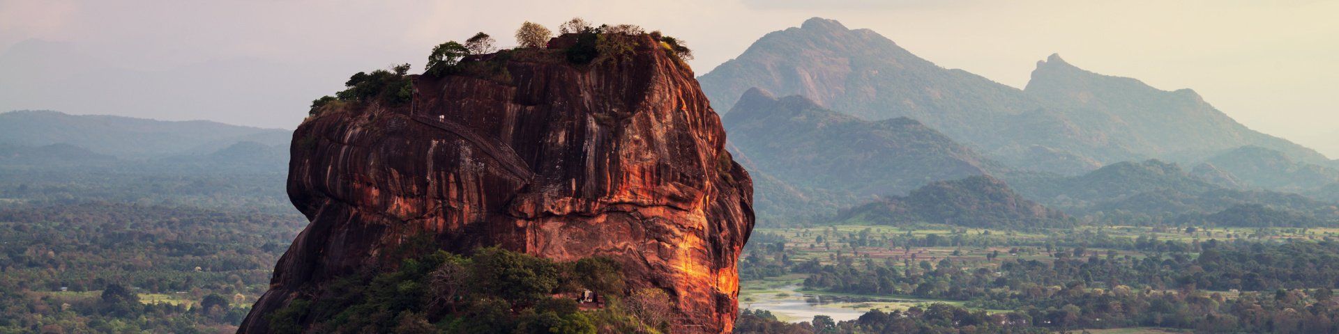 Der löwenfelsen von Sigiriya ist ein Wahrzeichen des kulturellen Dreiecks von Sri Lanka