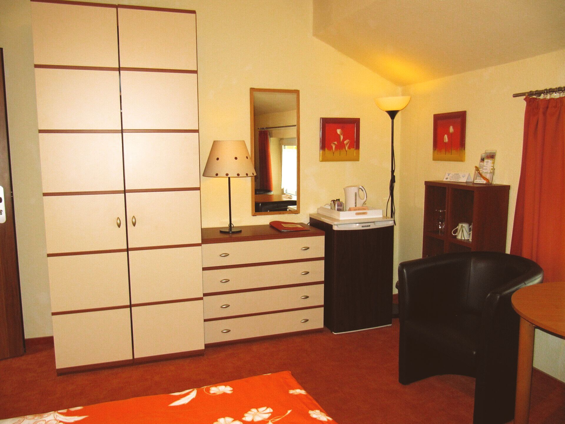 Doppelzimmer Schrank