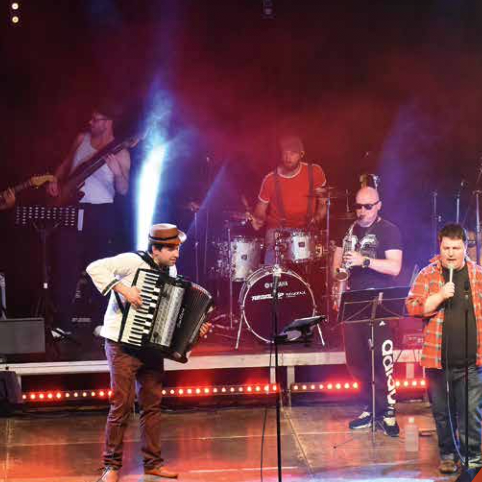Konzert-Foto von der Ruhrpott-Balkan-Band Tanzorchester Paschulke