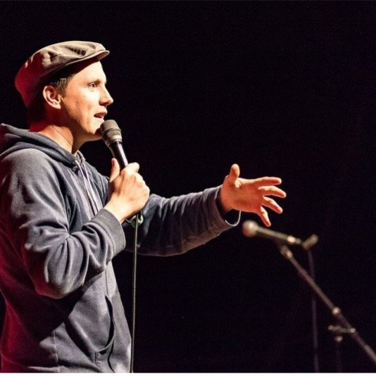 Foto vom Slampoet Sebastian 23 bei einem Auftritt