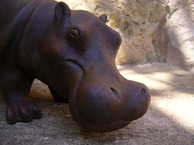 Hippopotame Hippopotamus Sculpture terre cuite céramique grès brun