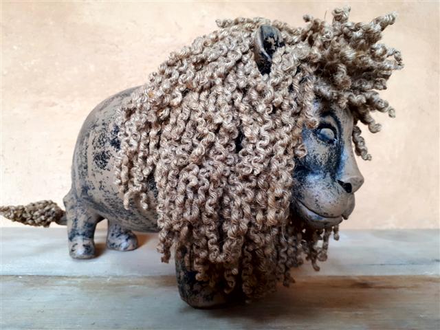 Lion Rasta sisal céramique Terre patine noire ébène