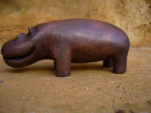 Hippopotame Hippopotamus Sculpture terre cuite  céramique  patine  enfumée