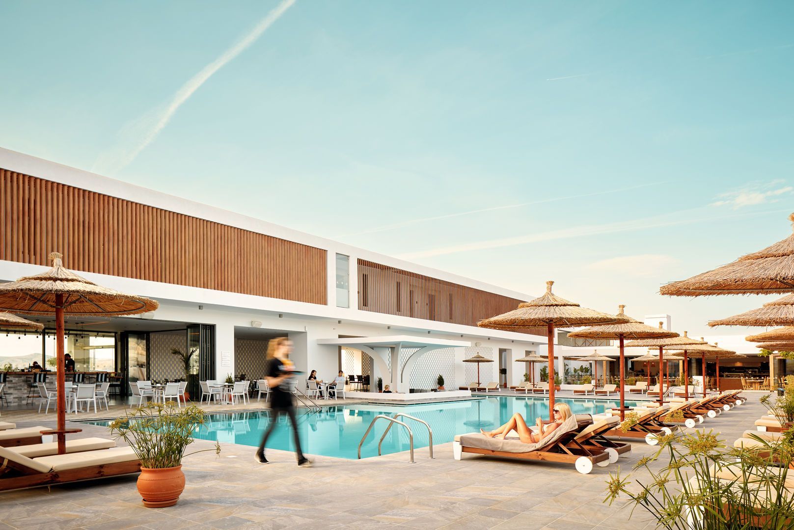 Poollandschaft im Hotel